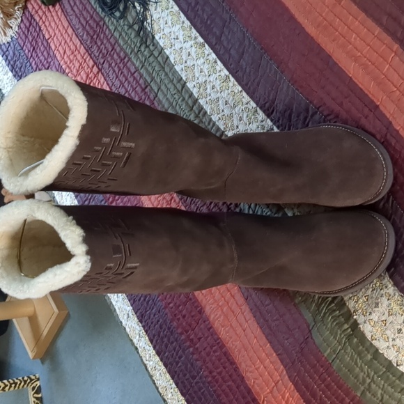 COLE HAAN* waterproof brown suede shearling tall winter boots size 7 rubber sole - Picture 4 of 17